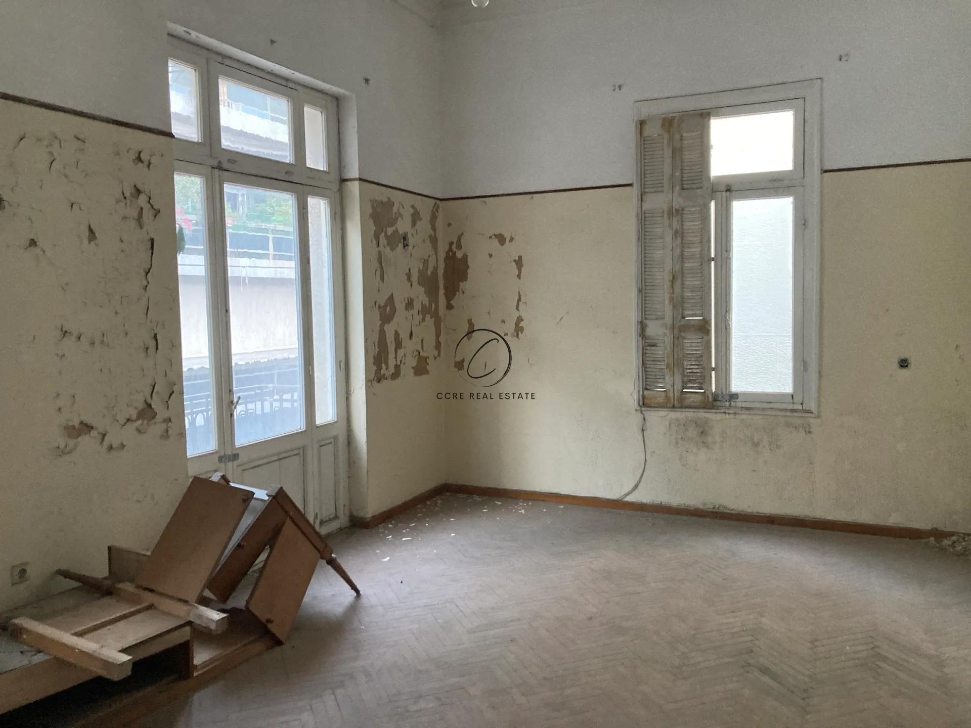 Standalone residential building 300m²  - 3