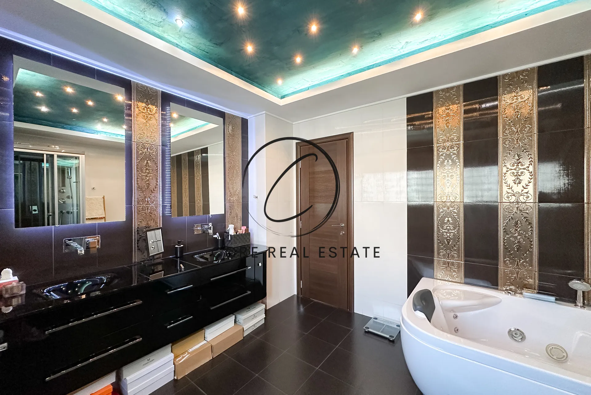 Detached house 372m²  - 5