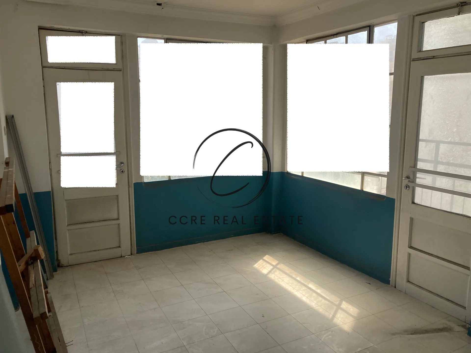 Standalone residential building 413m²  - 5