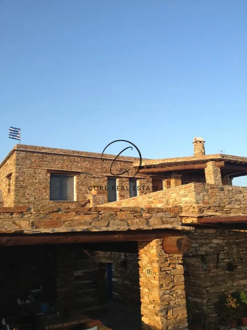 Αυτόνομο κτήριο κατοικιών 303τ.μ.  - 2