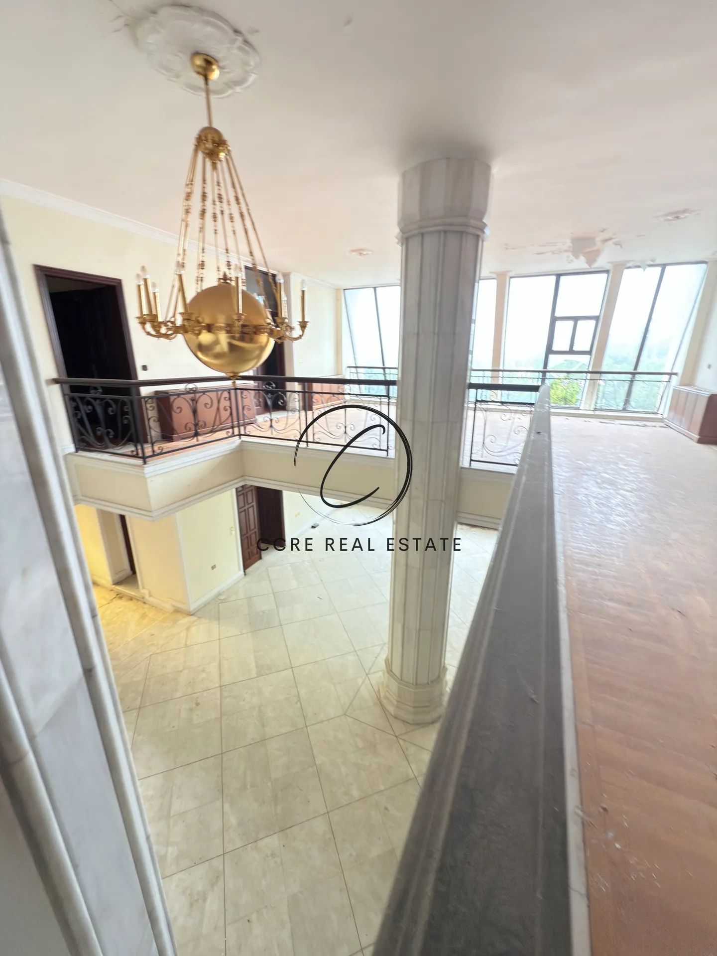 Detached house 1365m²  - 2