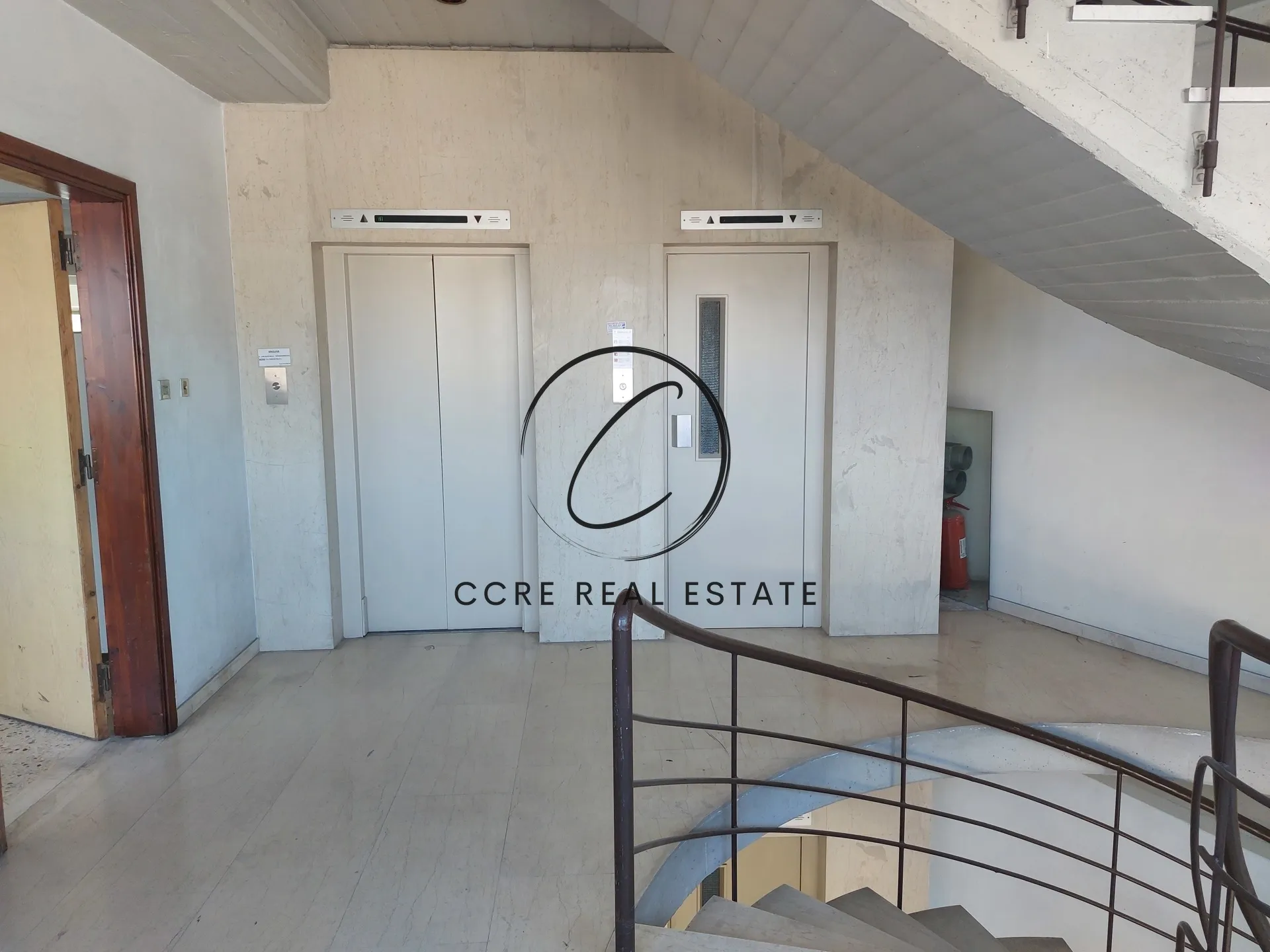 Office 303m²  - 3