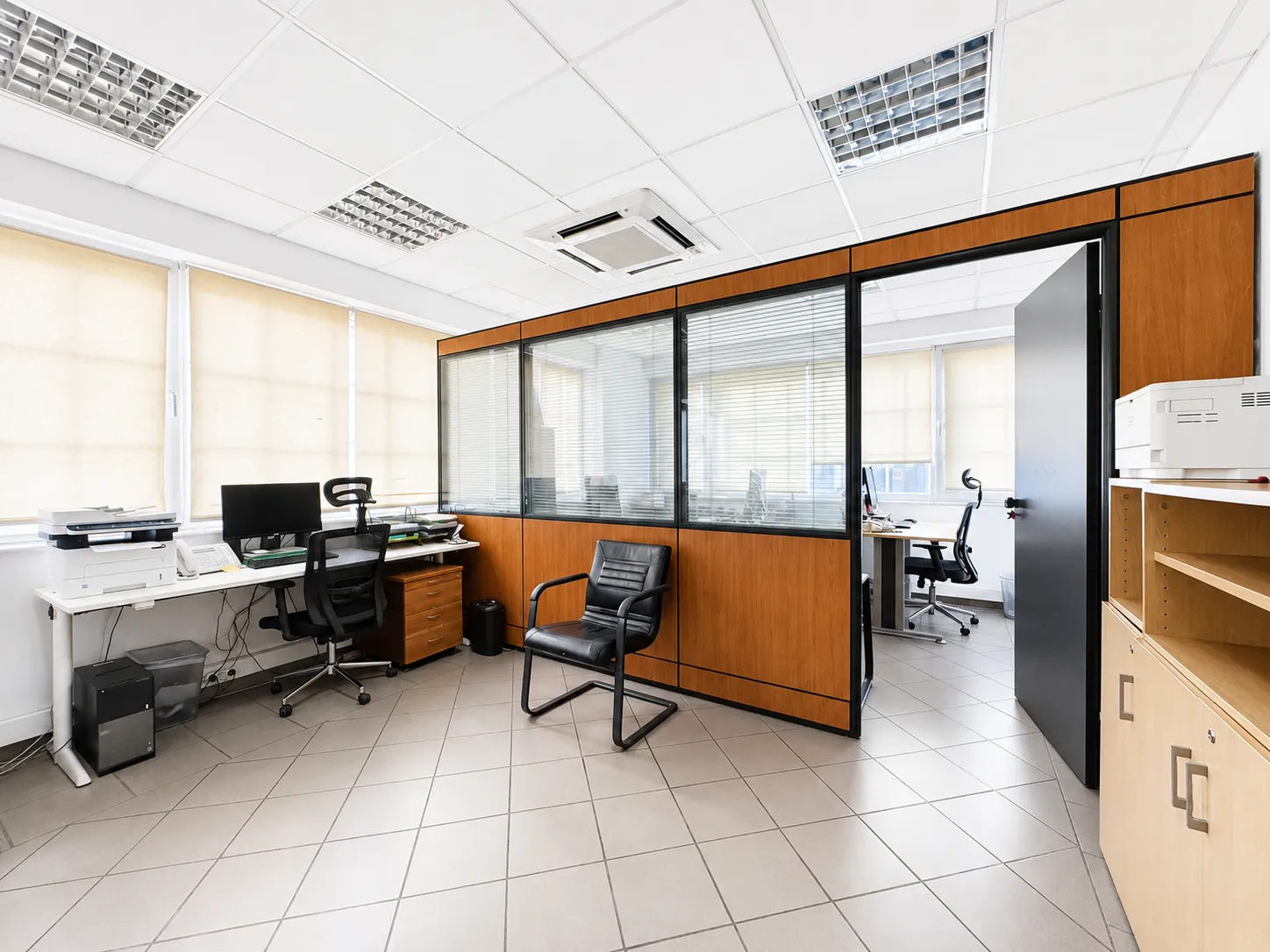 Standalone office building 842m²  - 4
