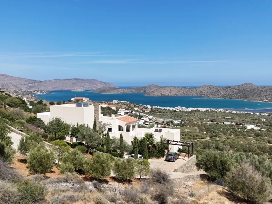 Μονοκατοικία 300τ.μ.  - 3