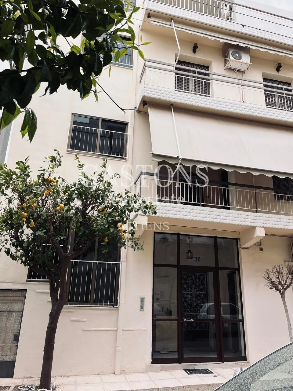 Standalone residential building 295m²  - 2