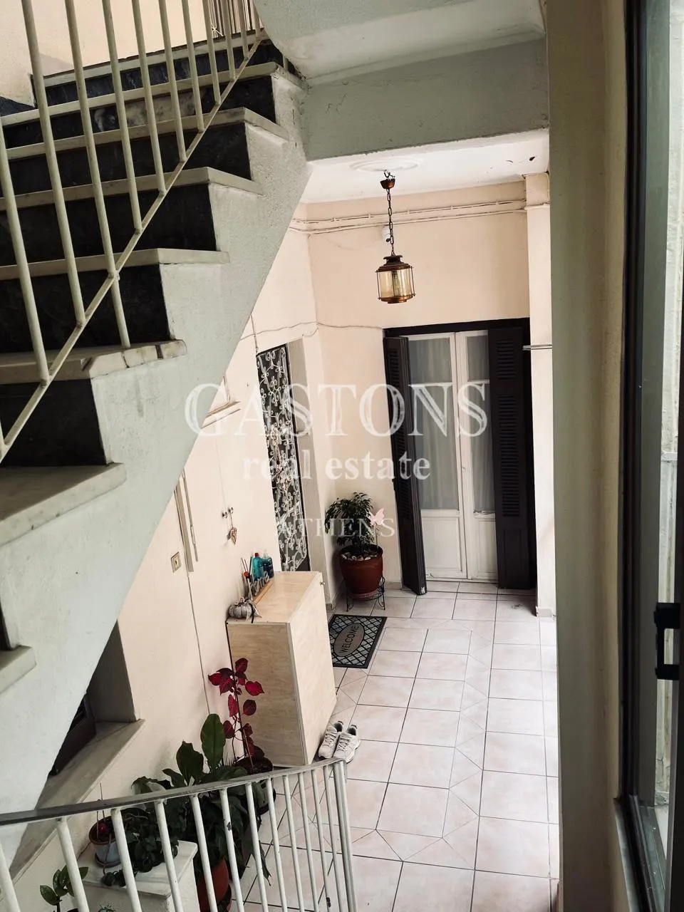 Standalone residential building 295m²  - 3