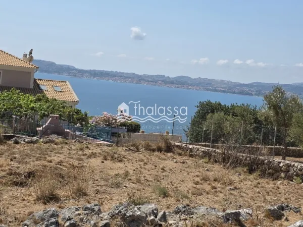 Οικόπεδο 650τ.μ.  - 3