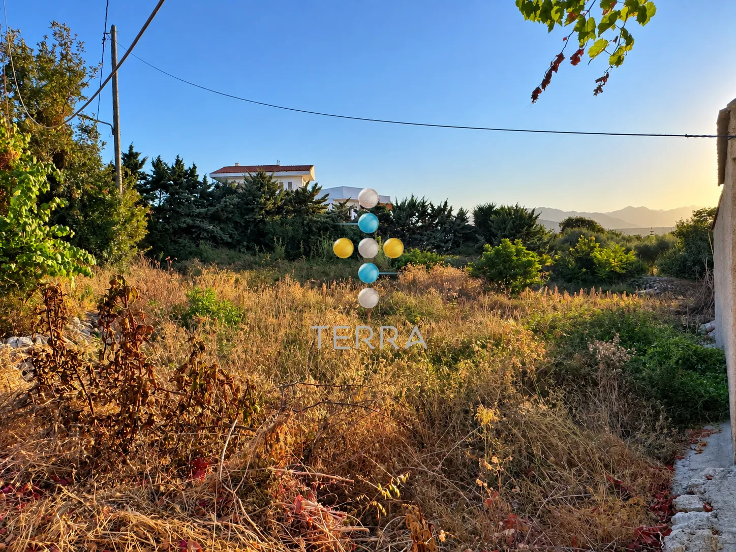 Οικόπεδο 693τ.μ.  - 2