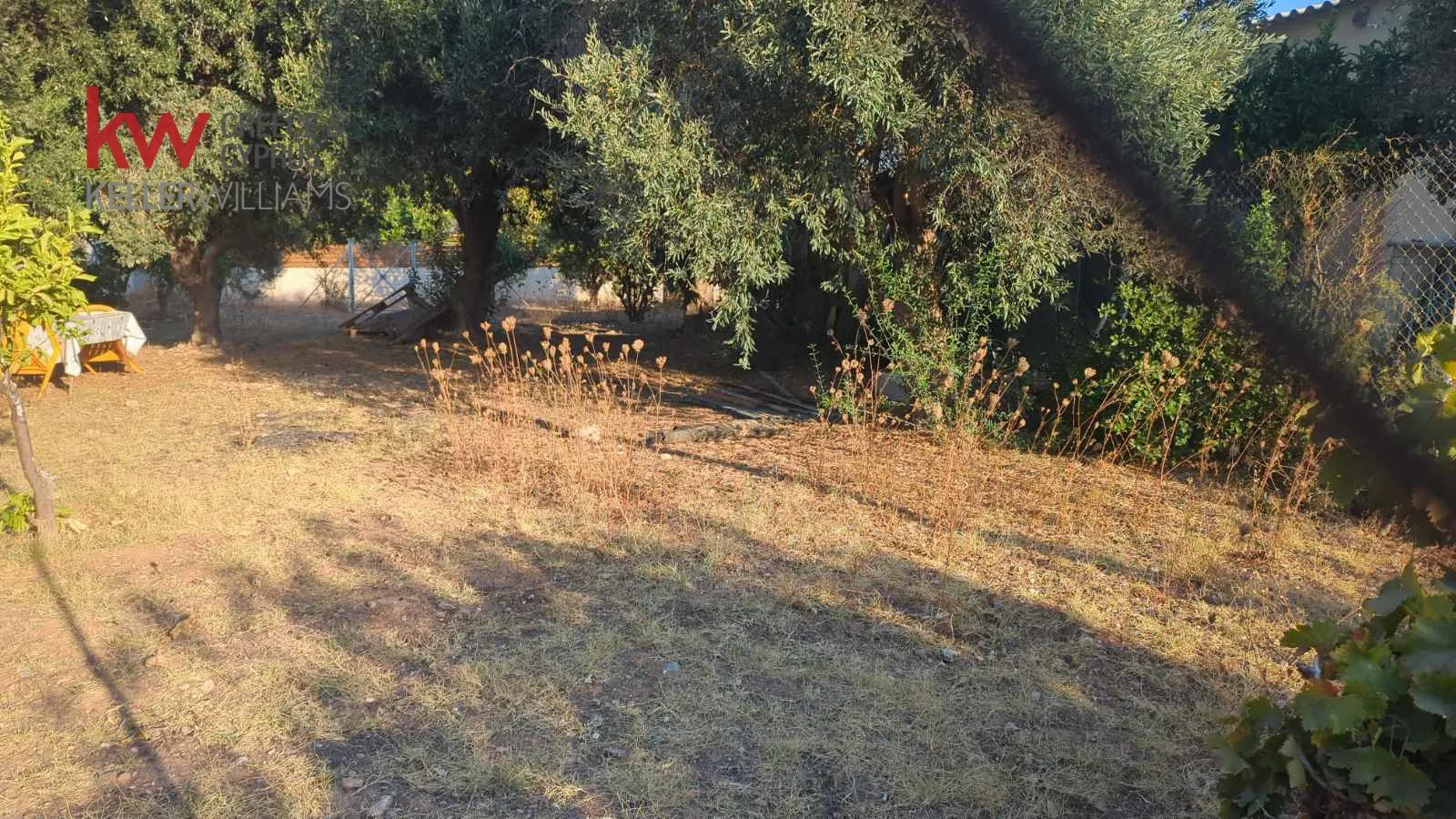 Οικόπεδο 223τ.μ.  - 2