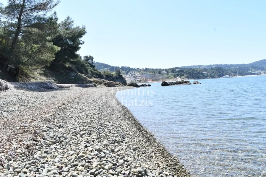 Αγροτεμάχιο 6800τ.μ.  - 4
