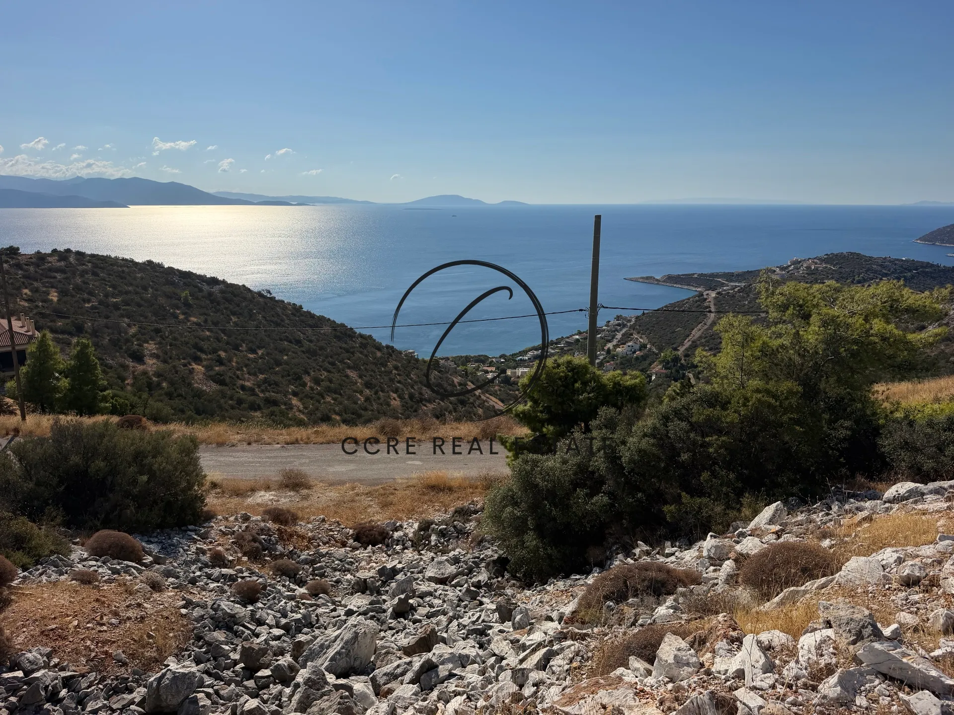 Οικόπεδο 2200τ.μ.  - 3