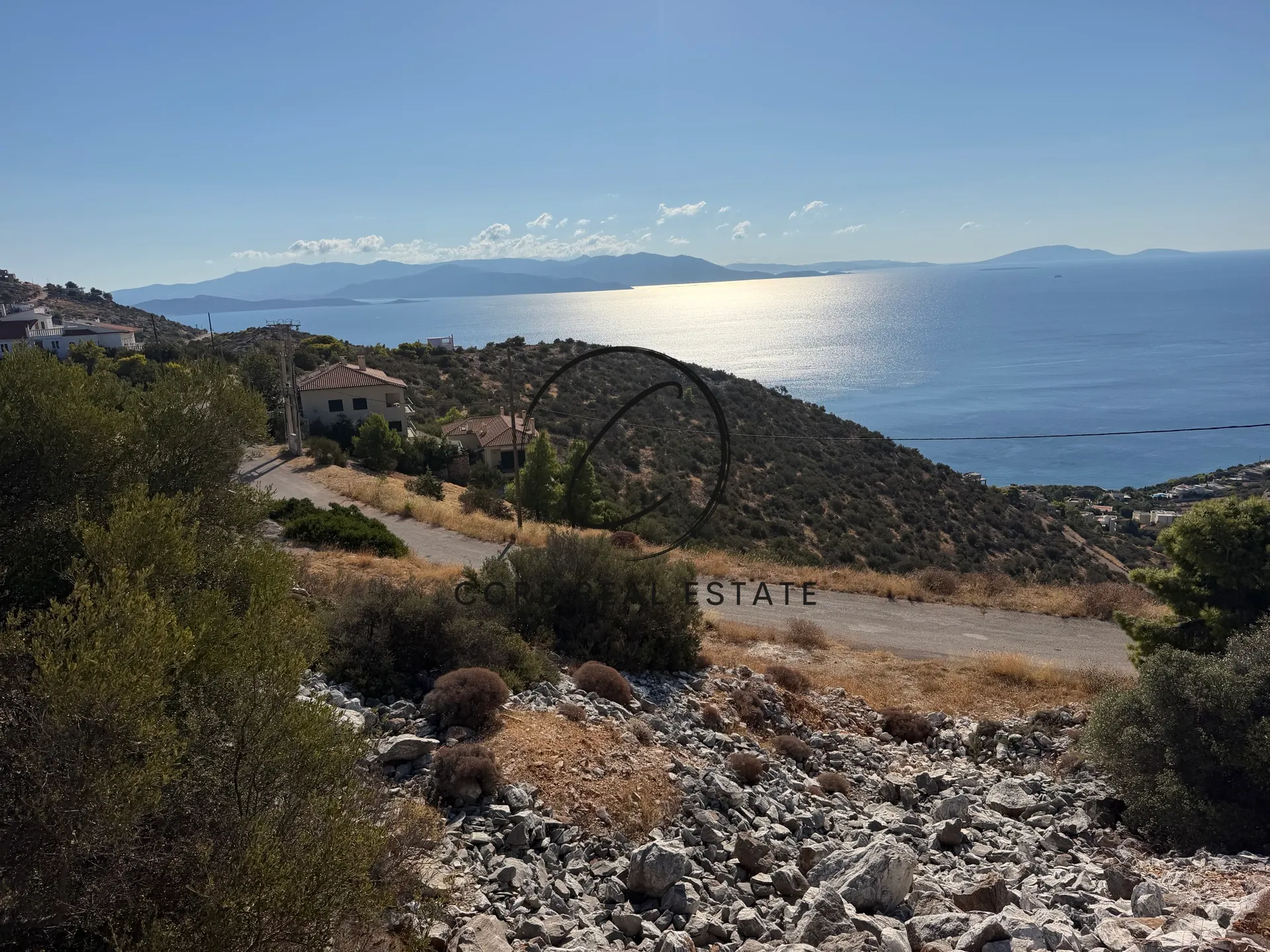Οικόπεδο 2200τ.μ.  - 4