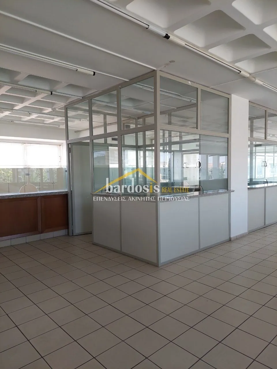 Standalone office building 1550m²  - 2