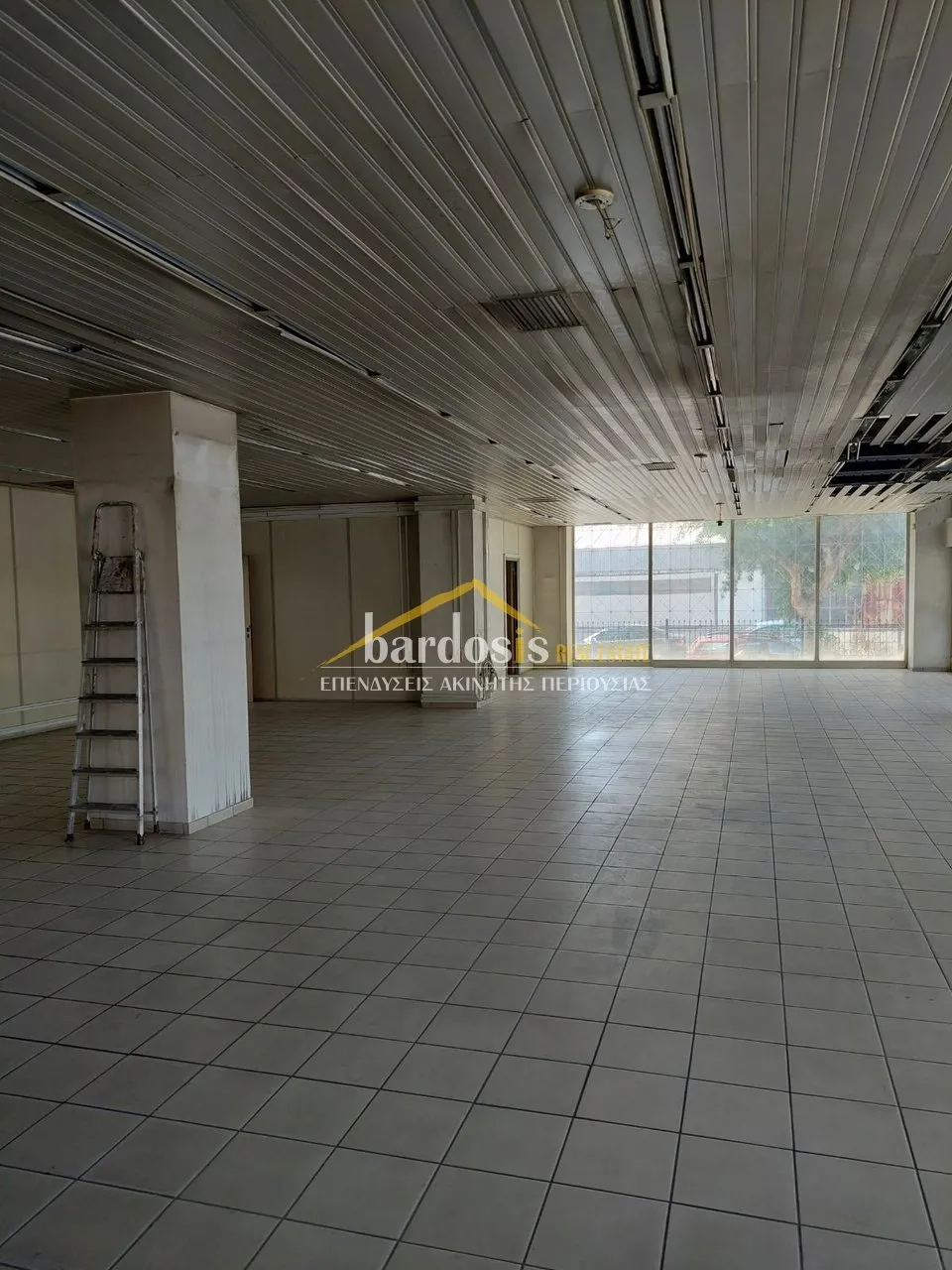 Standalone office building 1550m²  - 3