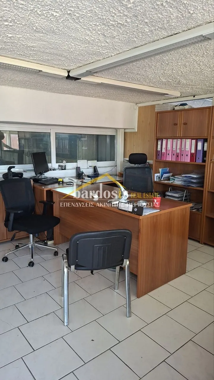 Αυτόνομο κτήριο γραφείων 4300τ.μ.  - 4