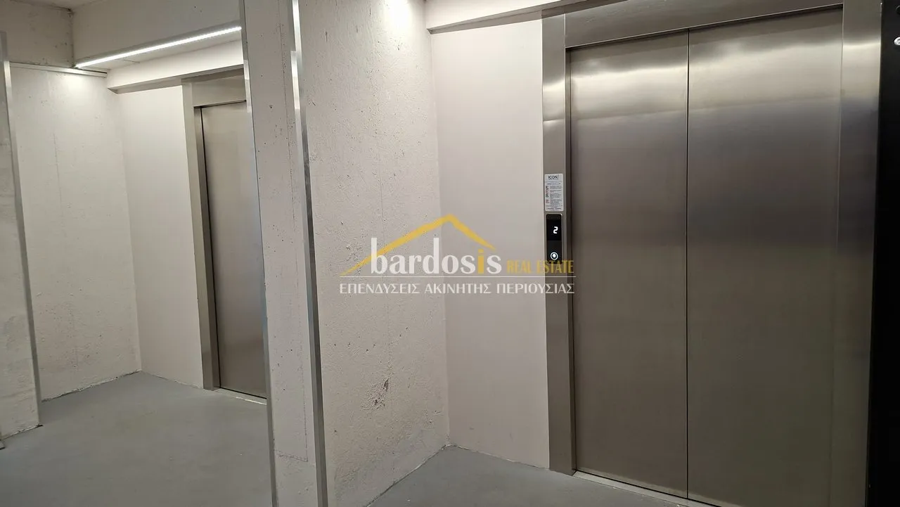 Standalone office building 2525m²  - 2