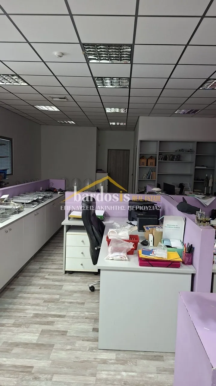 Αυτόνομο κτήριο γραφείων 1000τ.μ.  - 4