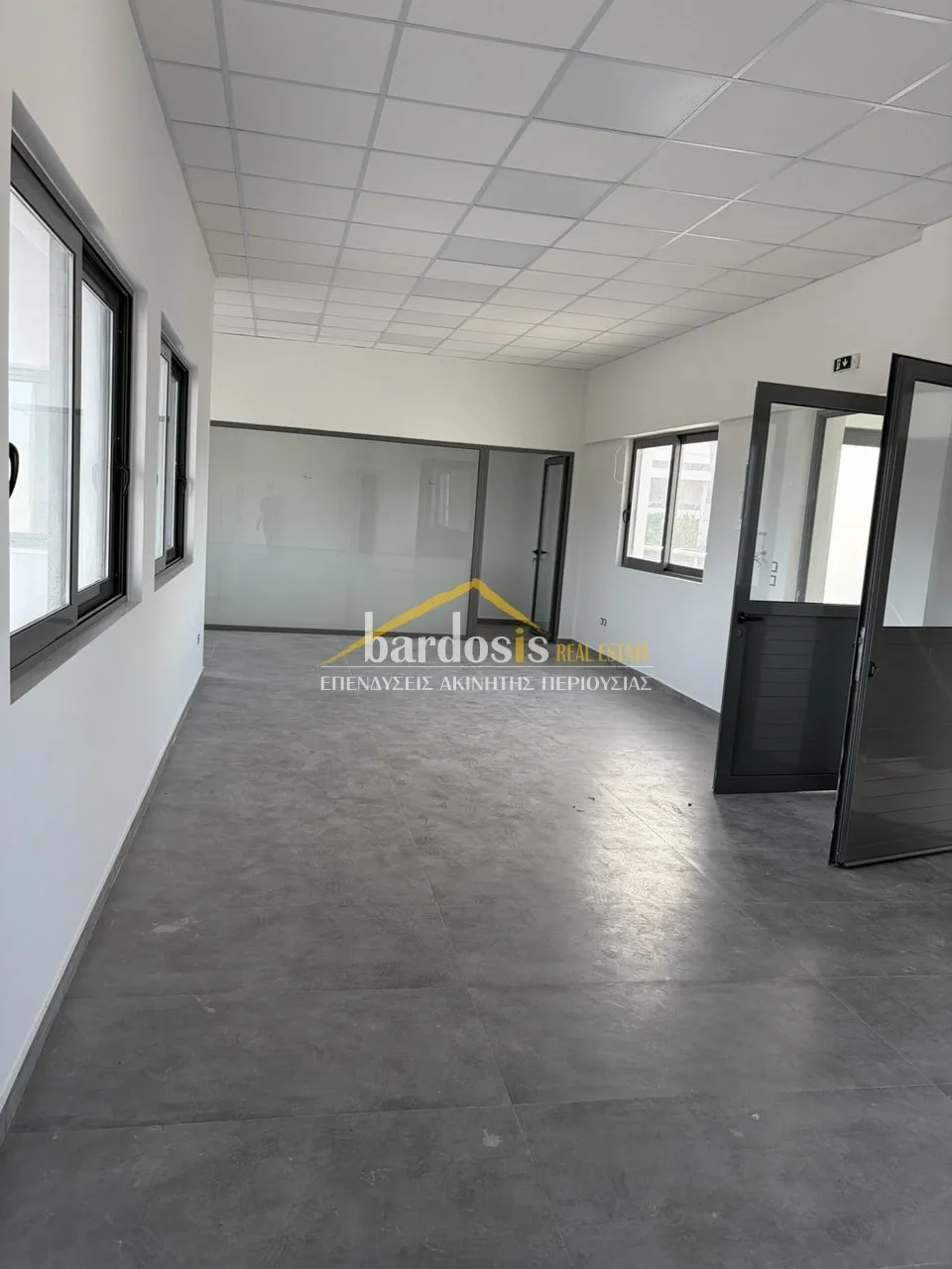 Αυτόνομο κτήριο γραφείων 600τ.μ.  - 3