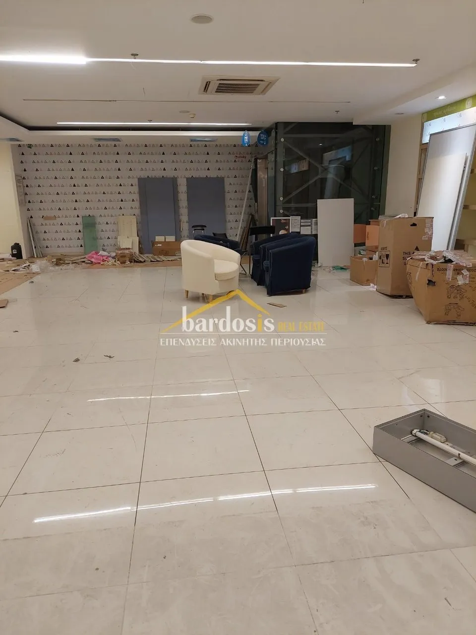 Αυτόνομο κτήριο γραφείων 2100τ.μ.  - 2