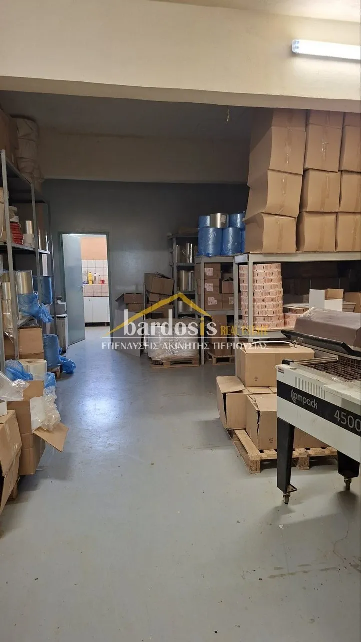 Αυτόνομο κτήριο γραφείων 1180τ.μ.  - 2