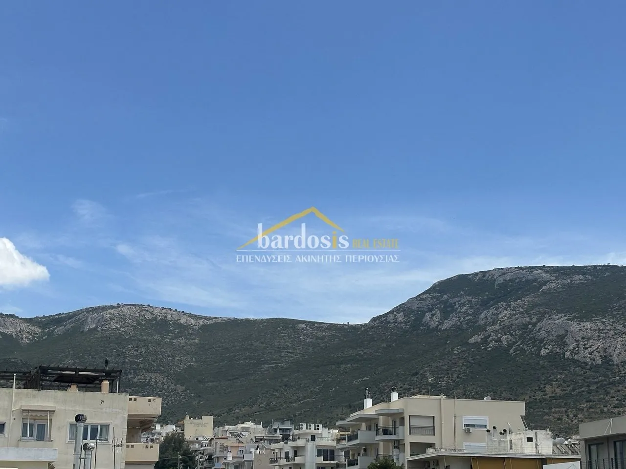 Διαμέρισμα 100τ.μ.  - 2