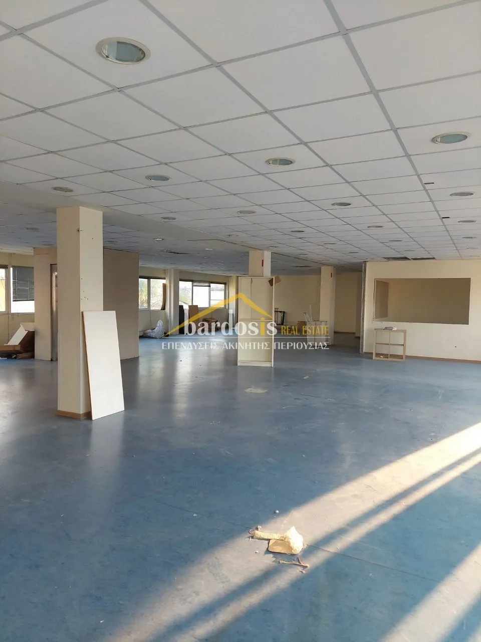 Αυτόνομο κτήριο γραφείων 1050τ.μ.  - 3