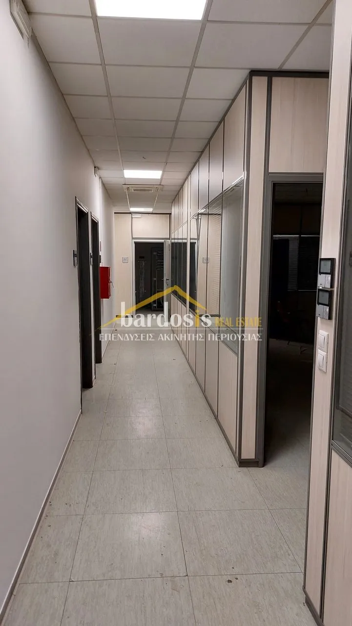 Αυτόνομο κτήριο γραφείων 1210τ.μ.  - 5