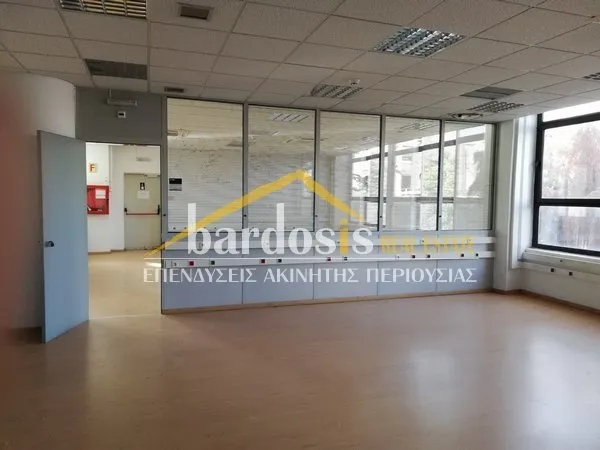 Αυτόνομο κτήριο γραφείων 3800τ.μ.  - 3