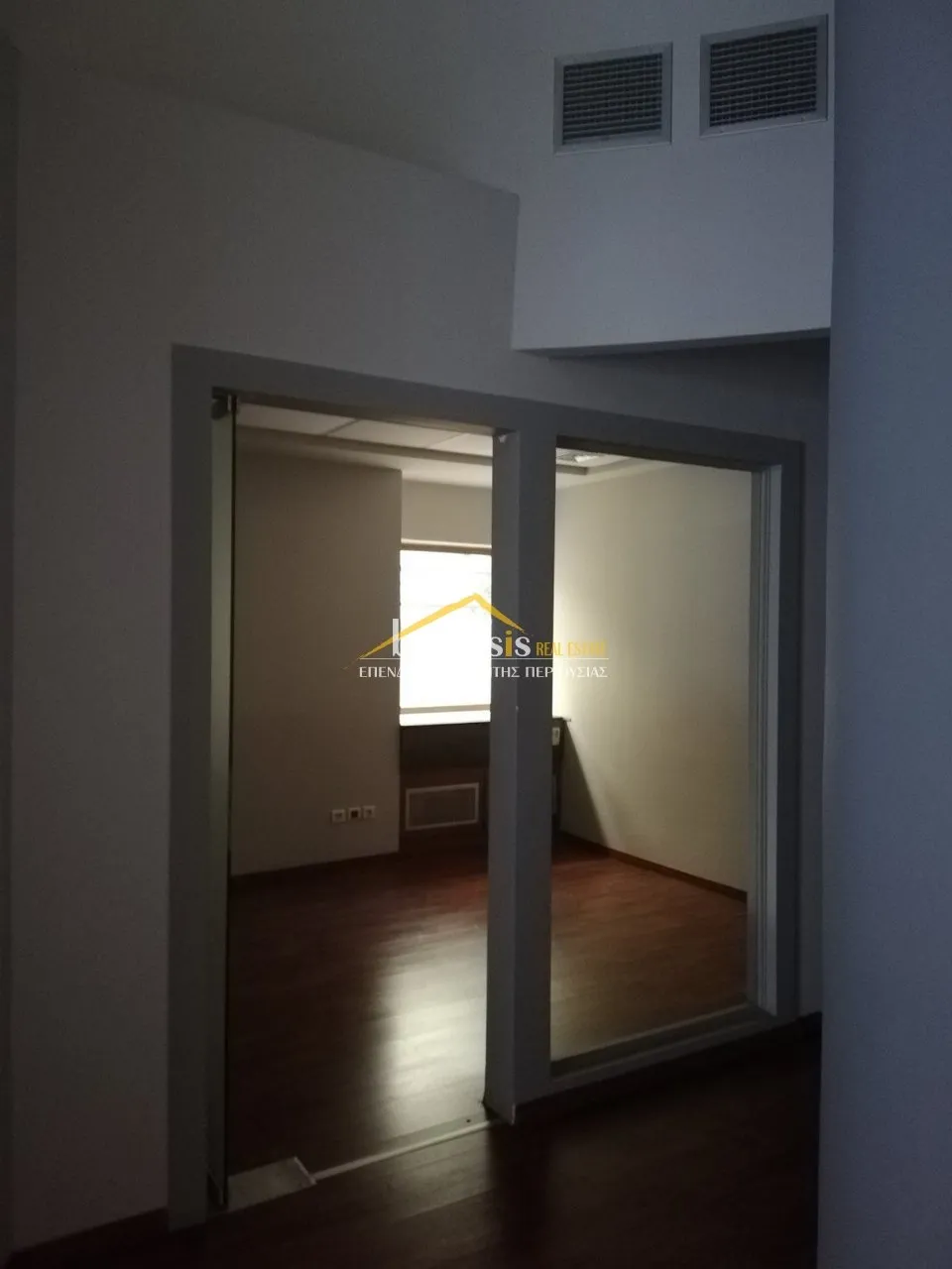 Αυτόνομο κτήριο γραφείων 235τ.μ.  - 5