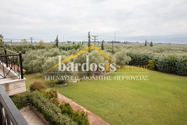 Μονοκατοικία 330τ.μ.  - 4
