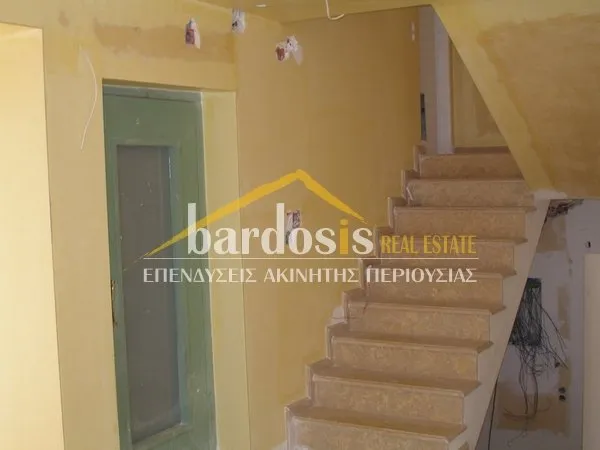 Μεζονέτα 340τ.μ.  - 4