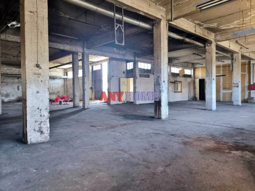 Small Industry / Industrial spaces 800m²  - 4