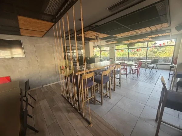 Shop 131m²  - 4