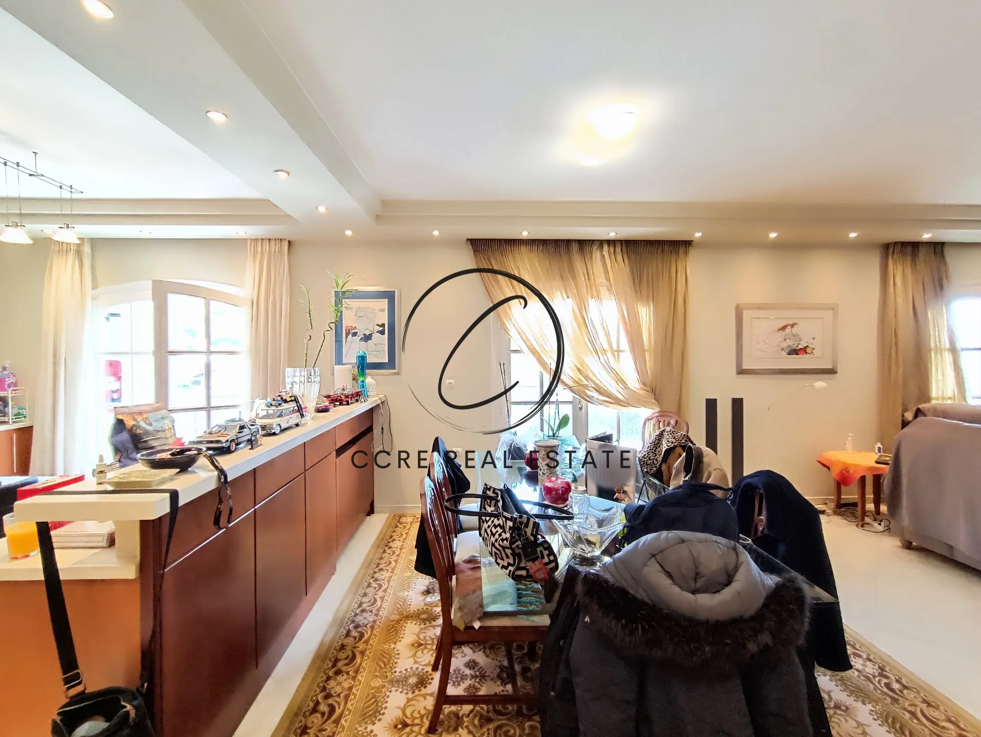 Standalone residential building 400m²  - 2
