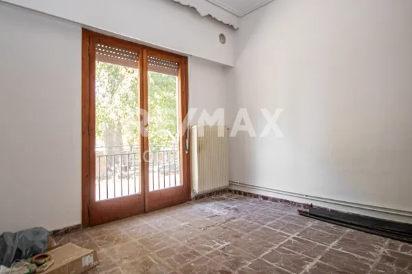 Standalone residential building 166m²  - 5