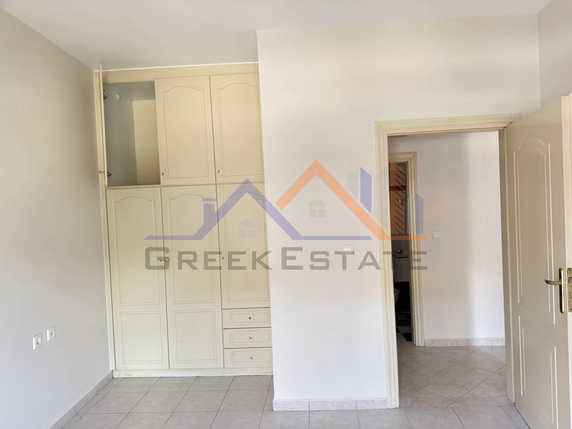 Διαμέρισμα 48τ.μ.  - 3