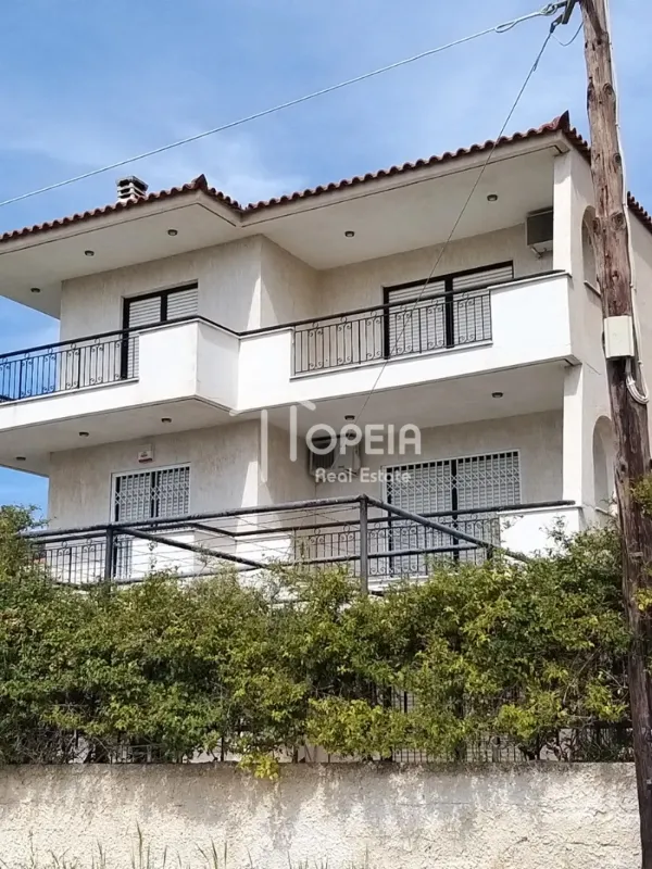 Μονοκατοικία 180τ.μ.  - 2