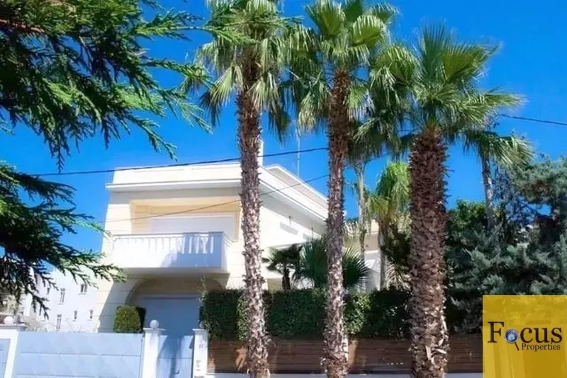 Μονοκατοικία 360τ.μ.  - 4