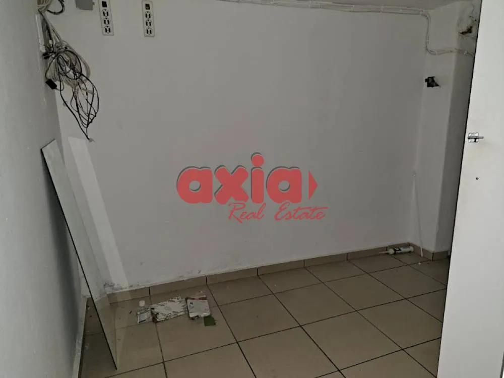 Κατάστημα 90τ.μ.  - 4