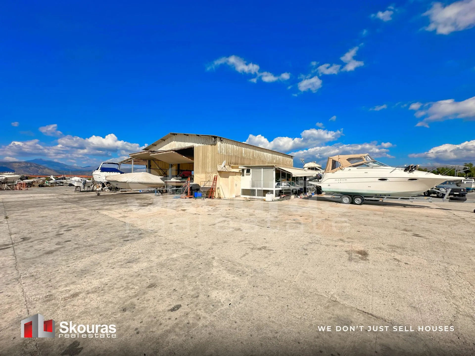 Business 235m²  - 5