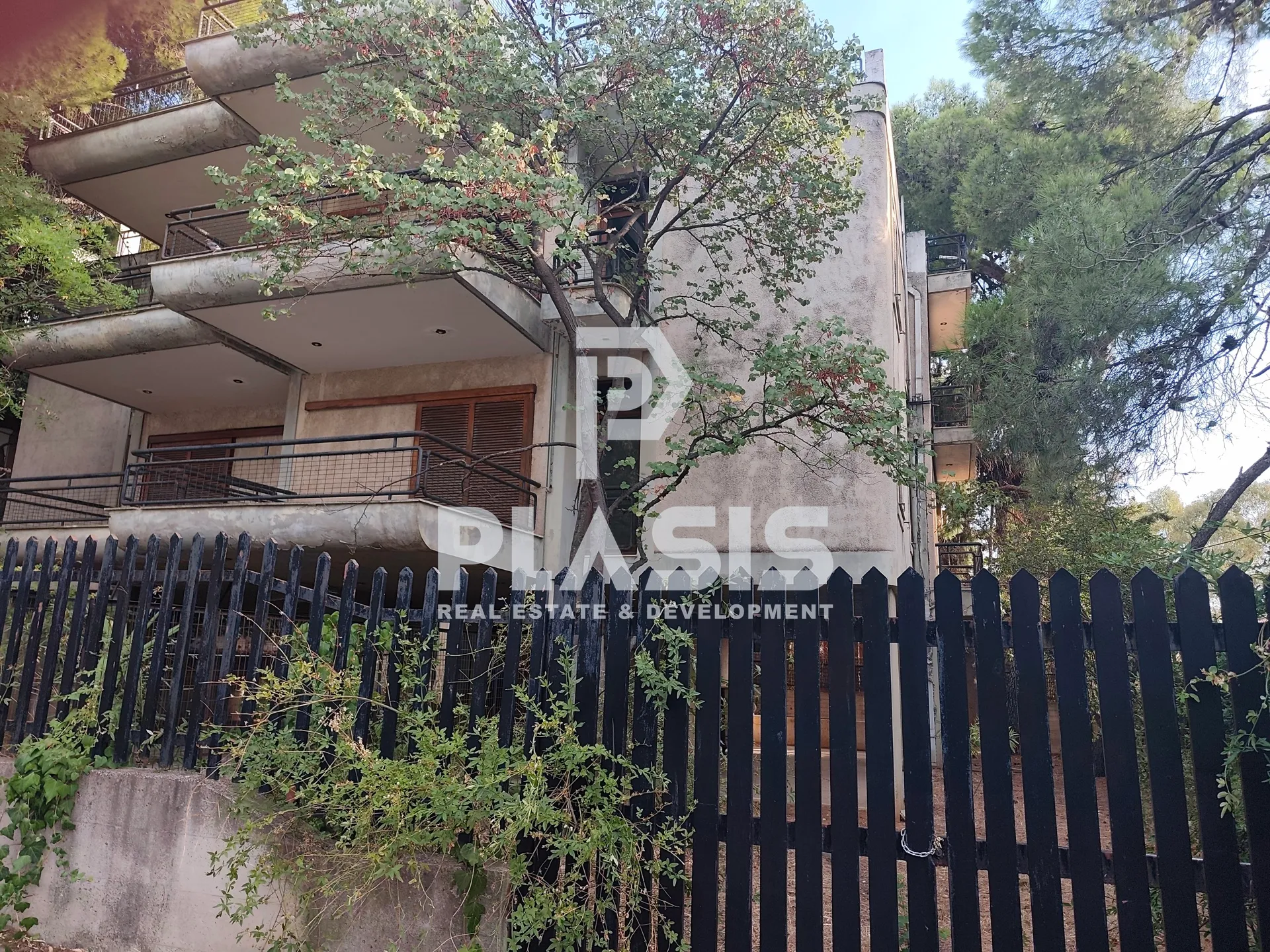 Αυτόνομο κτήριο κατοικιών 365τ.μ.  - 2