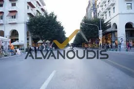 Κατάστημα 25τ.μ.  - 3