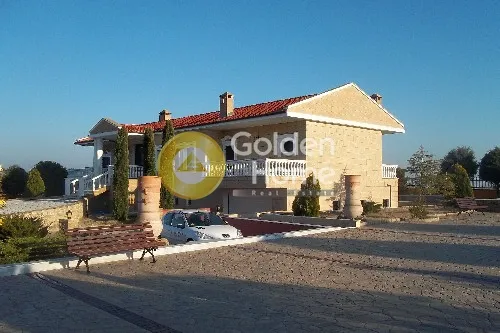 Μονοκατοικία 390τ.μ.  - 2