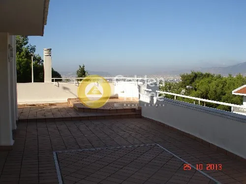 Μεζονέτα 250τ.μ.  - 4