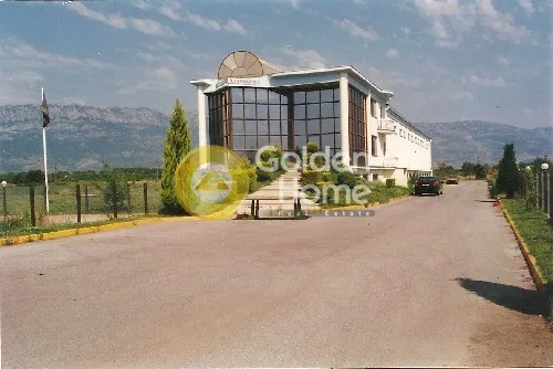 Άλλο.. 1700τ.μ.  - 2
