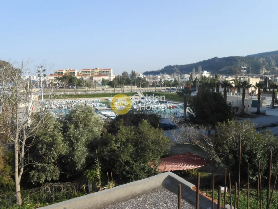 Άλλο..  240τ.μ.  - 4