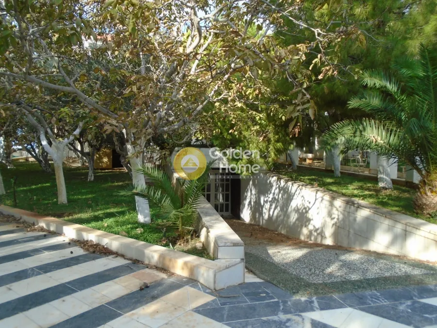 Μονοκατοικία 3400τ.μ.  - 2