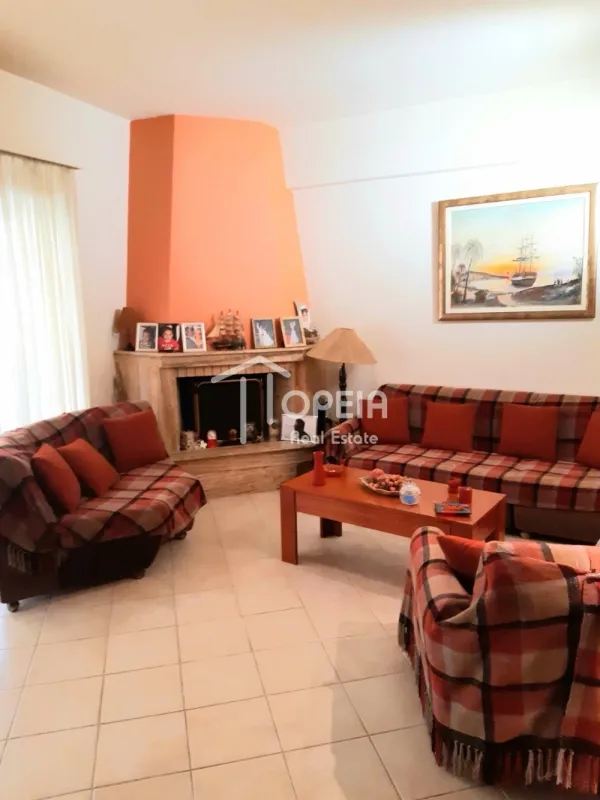 Standalone residential building 230m²  - 3