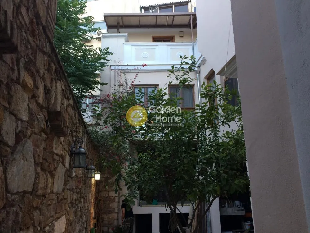Άλλο.. 300τ.μ.  - 4