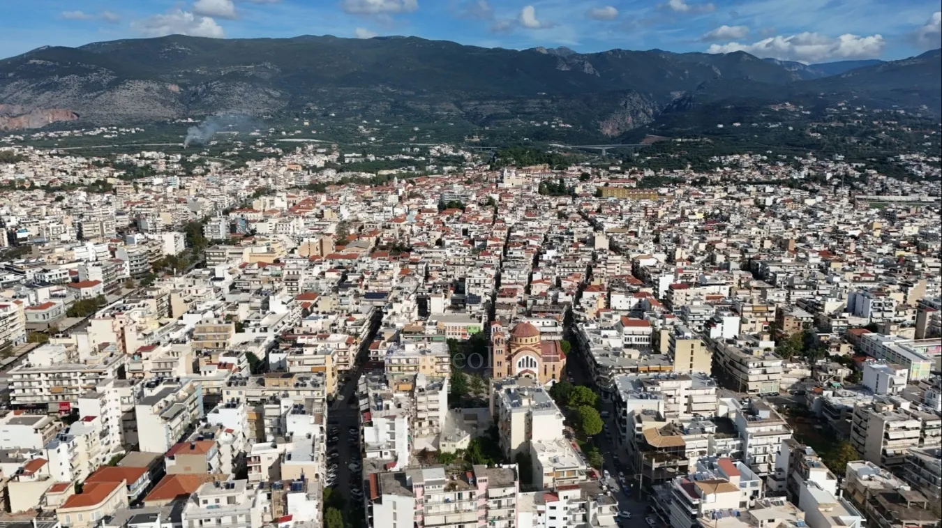 Κατάστημα 210τ.μ.  - 3
